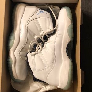 Baby blue, and white Retro Jordan’s size 6.5 Y